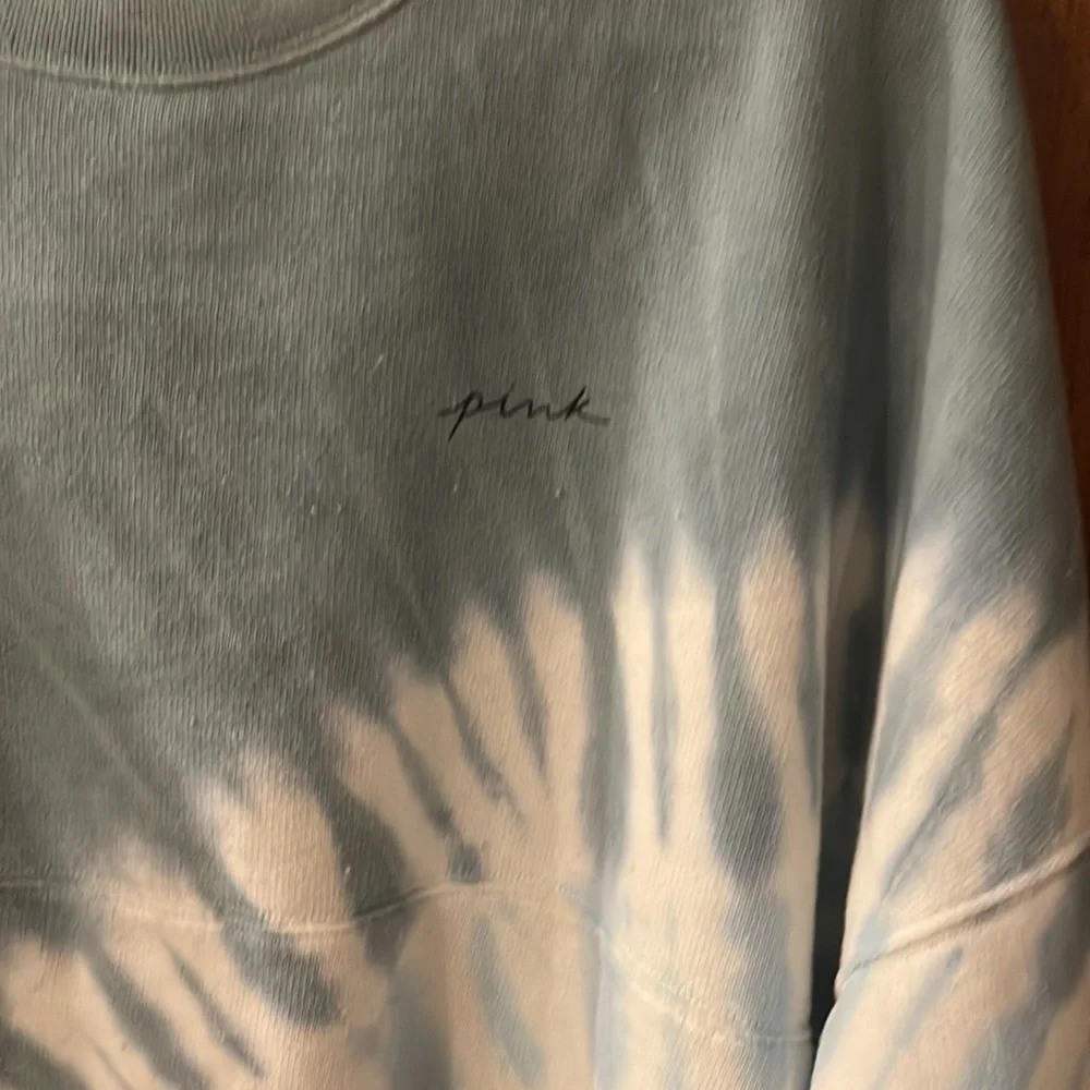 Pink - Picture 3 of 4